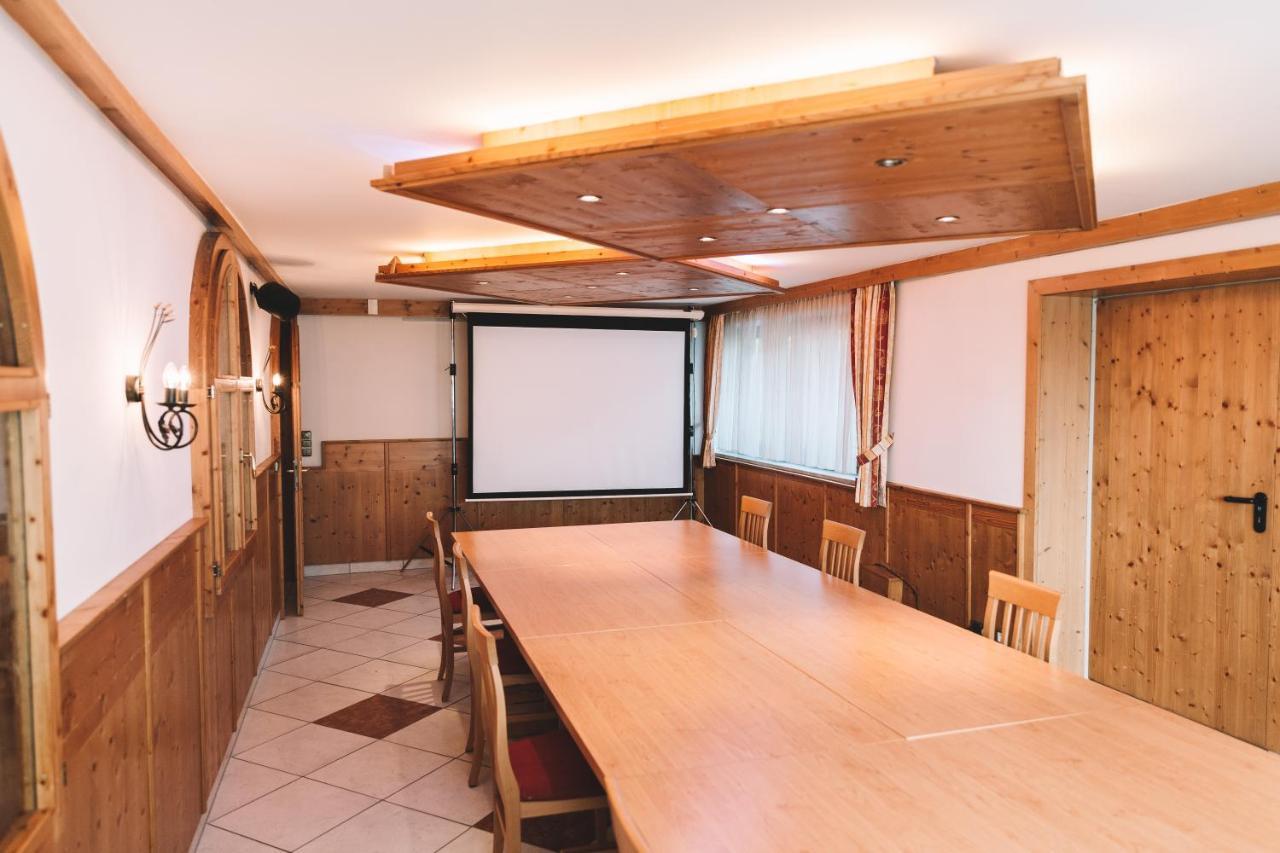 Landgasthof Zum Hieblwirt Hotel Neukirchen  ภายนอก รูปภาพ